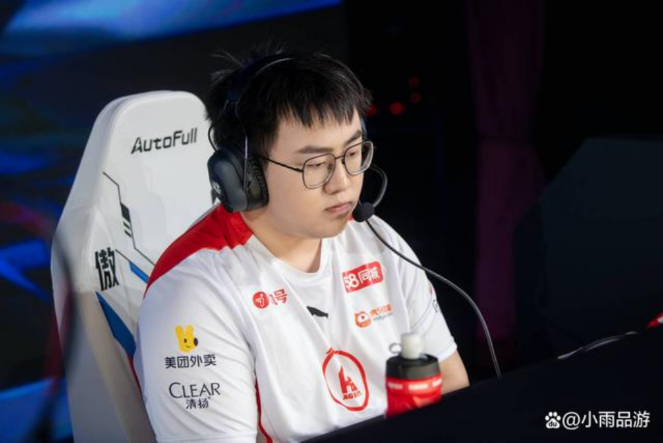 老祖光头gk被骗,季后赛的世界是一个巨大的红狼对决 | 电竞世界