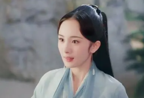 年轻女明星排行榜_2023年全球最美女演员TOP10榜单,迪丽热巴排第一