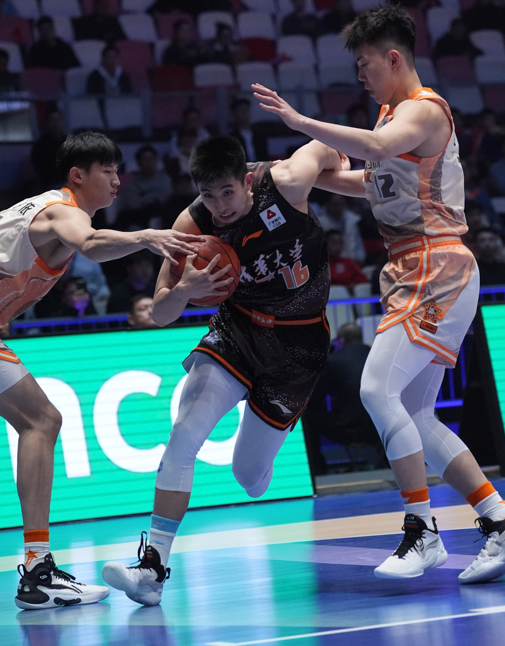 篮球——cba全明星赛星锐赛:清华大学队胜星锐一年级队