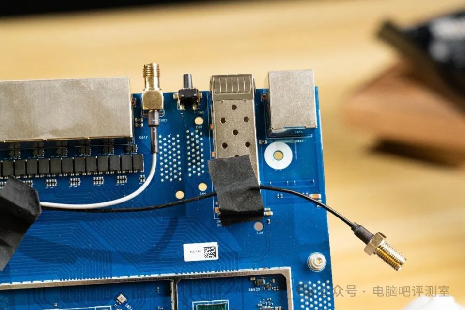 超多,超强,超全面的接口 华硕新款wifi7无线路由器 rt-be88u 测评