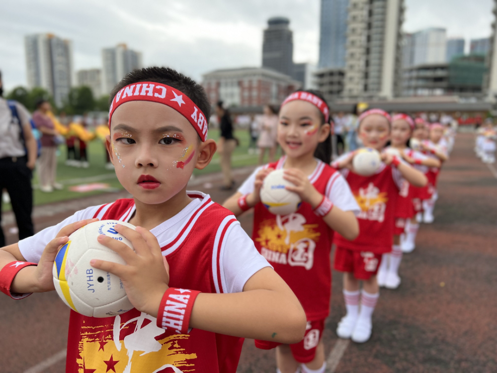 风靡全国的幼儿手球运动走进遵义站