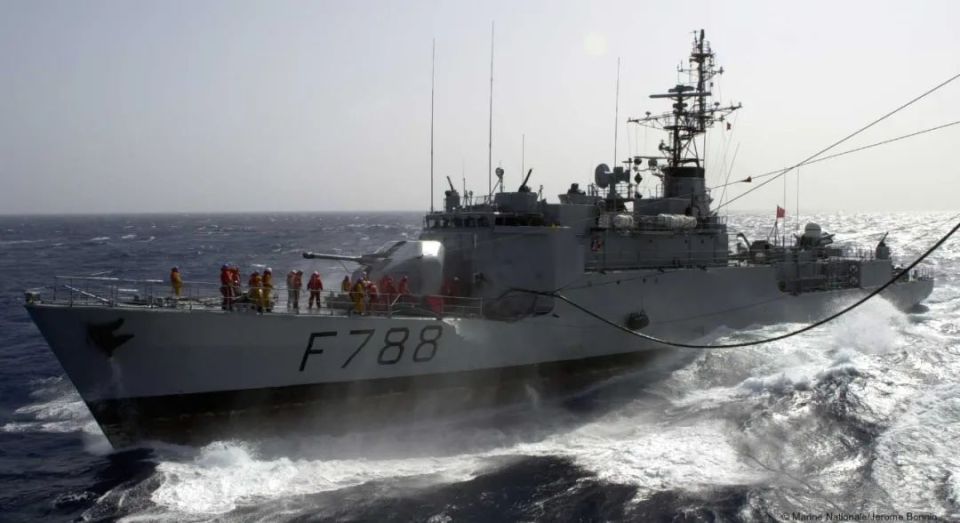 另出口阿根廷4艘,参加了马岛战争.f-794,795舰在