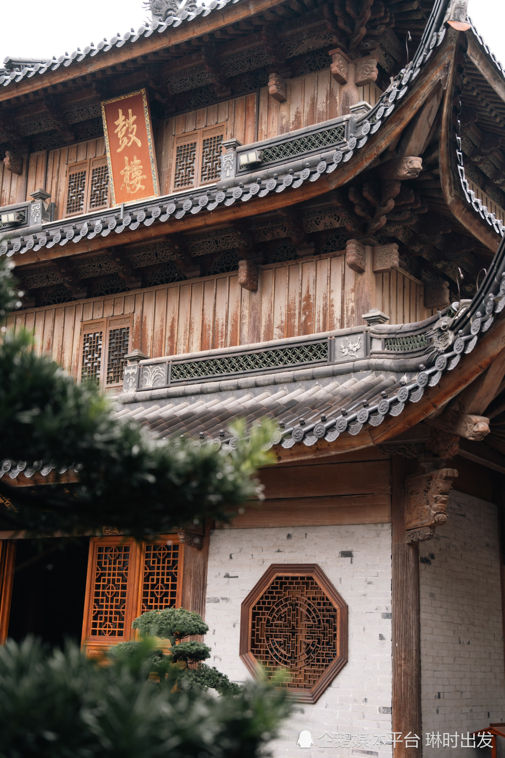 七塔禅寺在历史上就是浙东佛教四大丛林之一,四大丛林就是天童寺,阿育