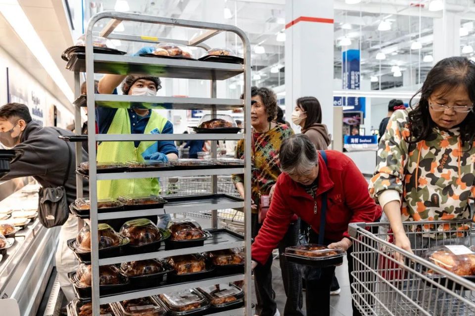 深港同城下,港人是"现金奶牛"