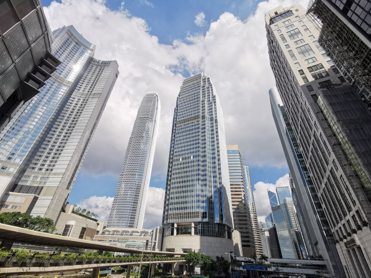 港股收盘(02.27) ｜ 恒指收跌0.29% 科技股普遍回吐 大消费板块逆势走强