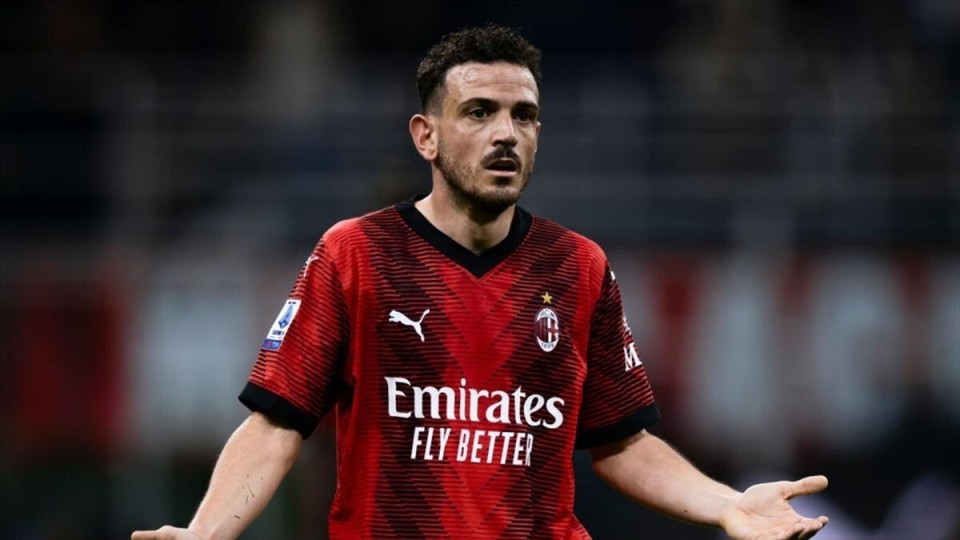 跟队记者:弗洛伦齐将会在对阵萨勒尼塔纳的比赛中踢后腰