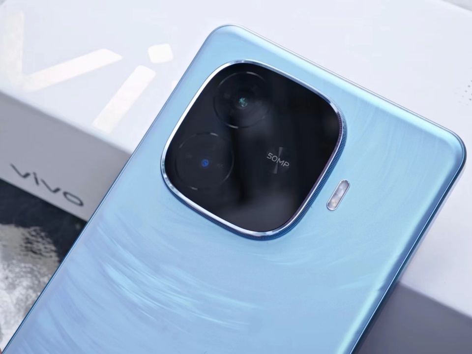 vivo y200 gt开箱上手:更实际的千元中端机