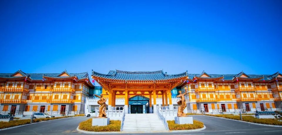 地址:珲春民族花园国际酒店防川民俗酒店,就在上文提到过的防川民俗村