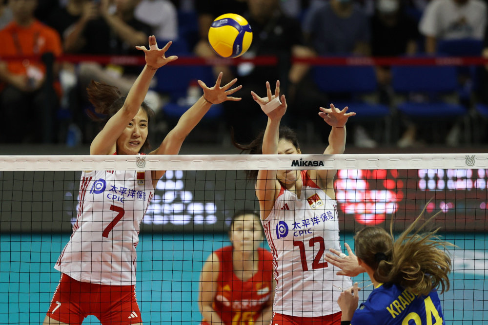 排球巴黎奥运会女排资格赛中国胜乌克兰2