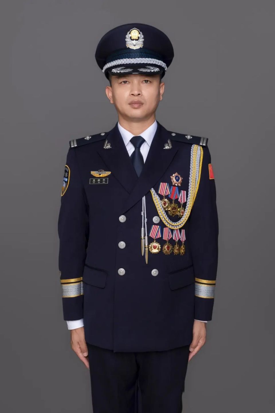 在活动上,上海市公安局闵行公安分局交警支队机动大队副大队长夏新平