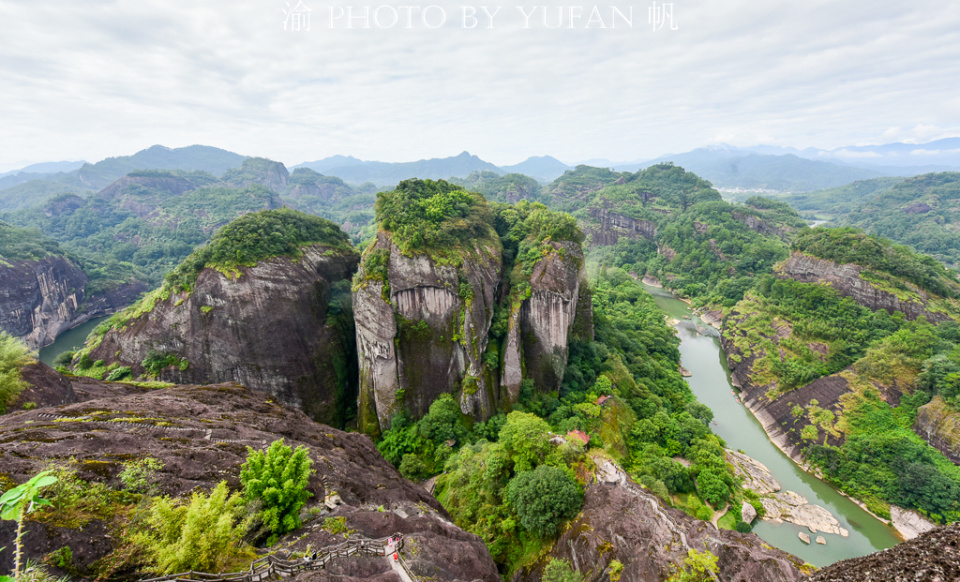 武夷山精华游攻略,登天游峰,游九曲溪,看印象大红袍,品武夷岩茶,一样