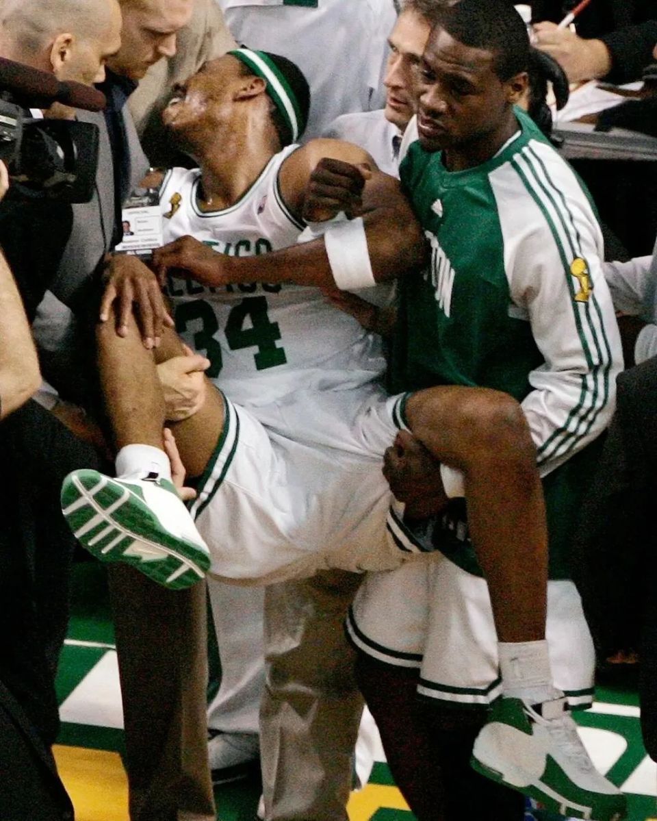 皮尔斯「窜稀战靴」公开上架!价格居然这个数