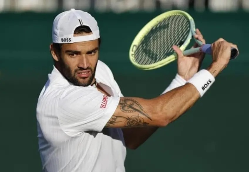 贝雷蒂尼分享辛酸经历:打不了比赛,在床上哭了很多天-腾讯新闻