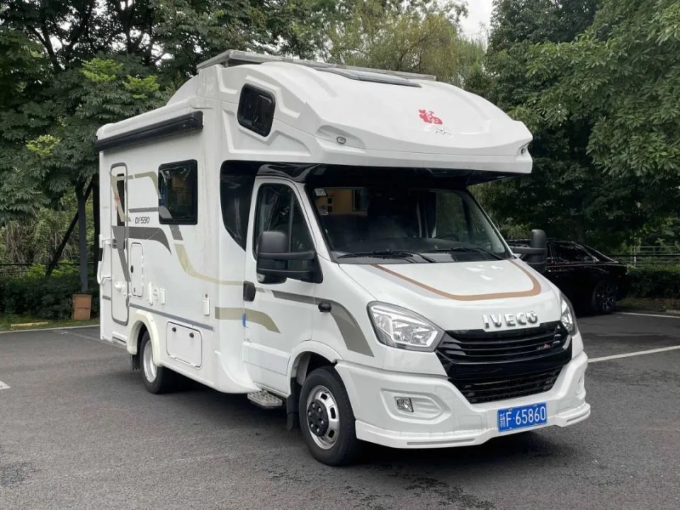 【二手房车】21年6月隆翠c638玩家版房车