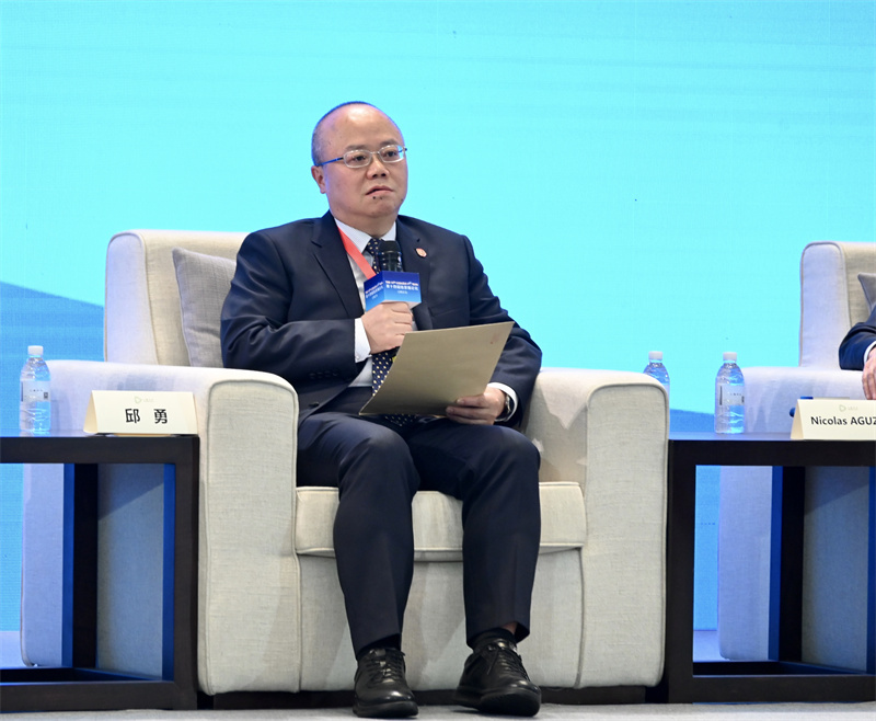 上交所理事长邱勇支持拥有原创引领技术的企业上市助力战新产业集群