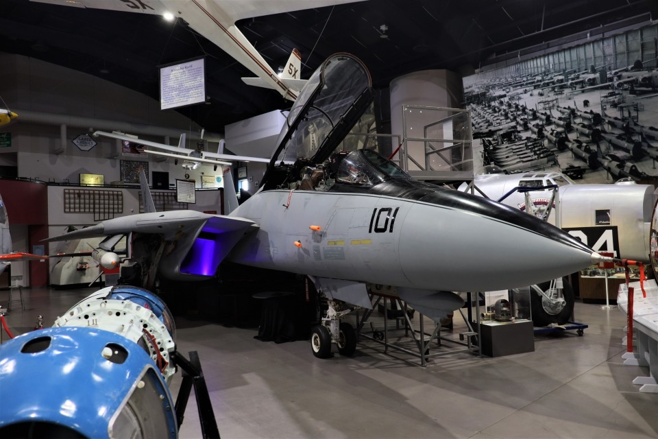 第41战斗机中队(vf-41)"黑王牌"的f-14a雄猫战斗机-腾讯新闻