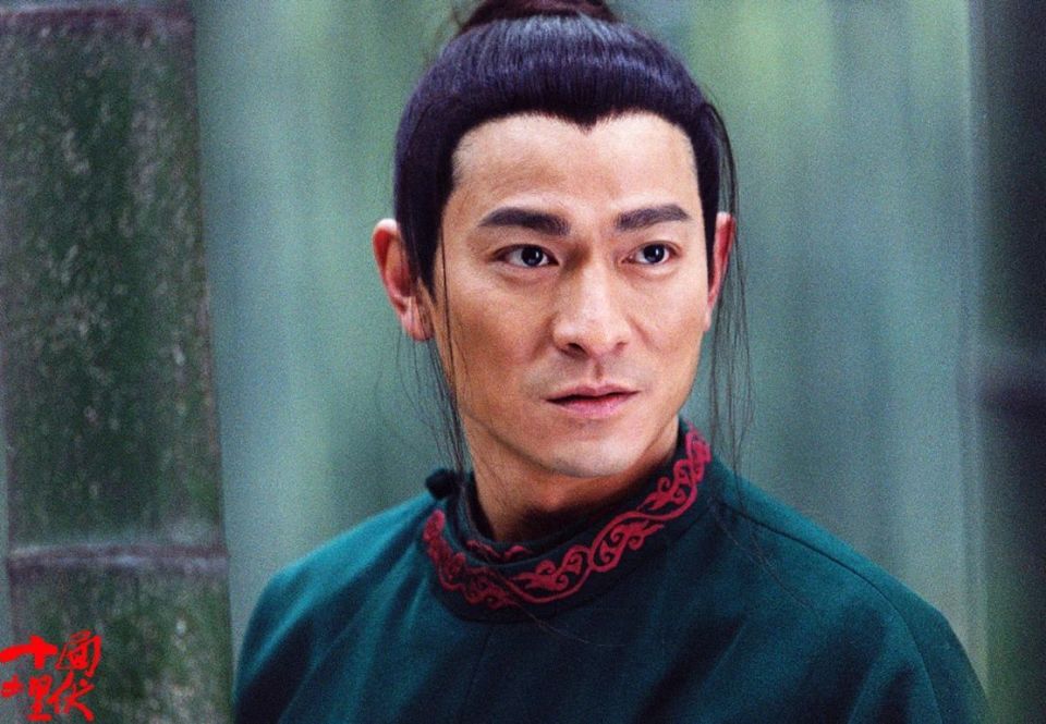 1983年,《神雕侠侣》杨过1984年,《鹿鼎记》康熙1985年,《杨家将》杨