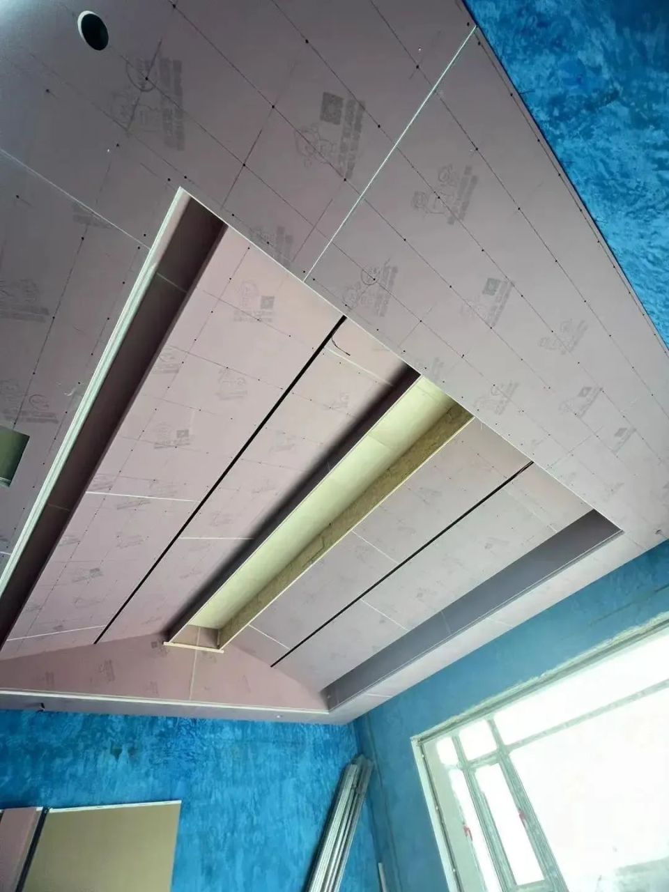 楼层普遍矮,再做吊顶空间太压抑