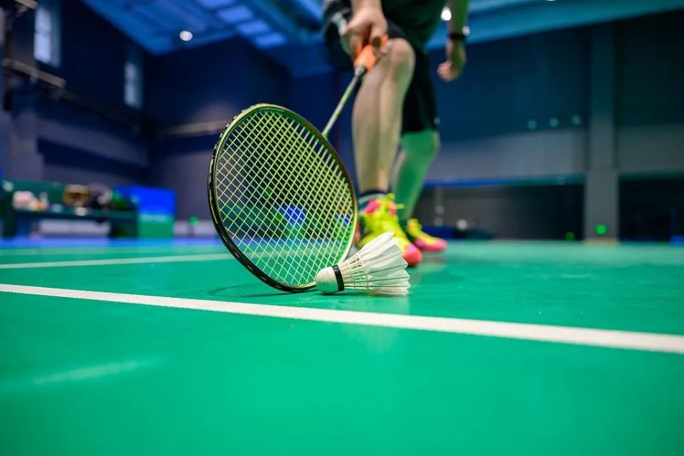 "浙江男子打羽毛球,球友一句话救了他一命