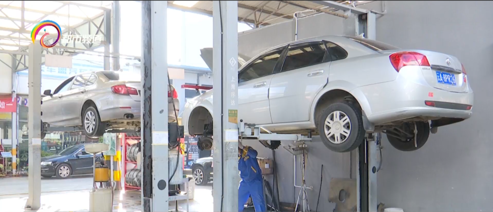 昆明市汽车维修行业协会会长 赵文庆:"在进行正常保养的情况下,车辆