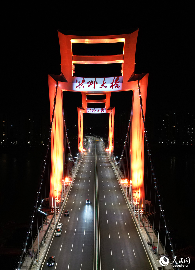 江西南昌:大桥夜色美