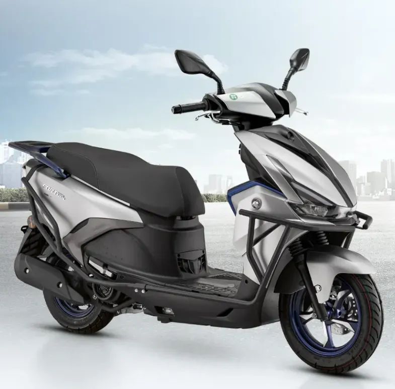 7999元,qjmotor鸿125标准版上市,剑指铃木uy