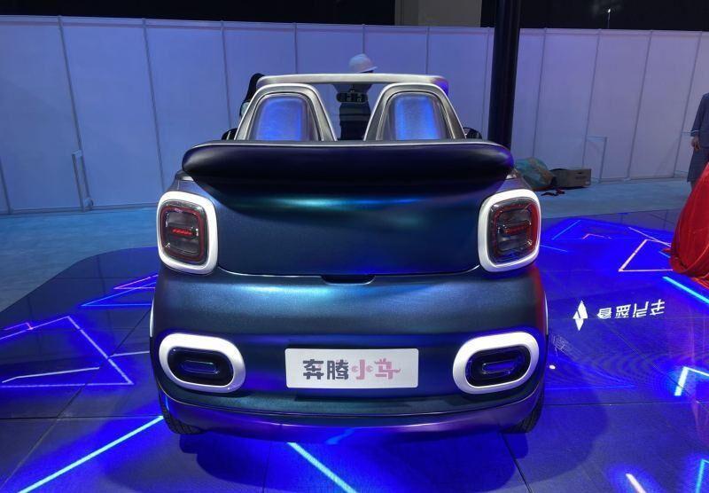 名叫小马奔腾全新微型电动车现身3门2座配软顶敞篷