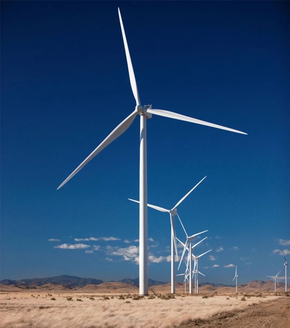 阿拉善高新区三个分散式风电项目实现并网发电