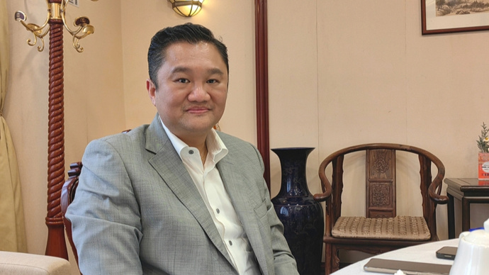 专访马来西亚侨领林振辉:中国的火箭发射得多高,海外华人的头就抬得多