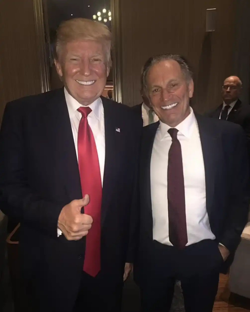 特朗普后院起大火：亲密盟友马斯克反水，背后加密公司分裂-腾讯新闻