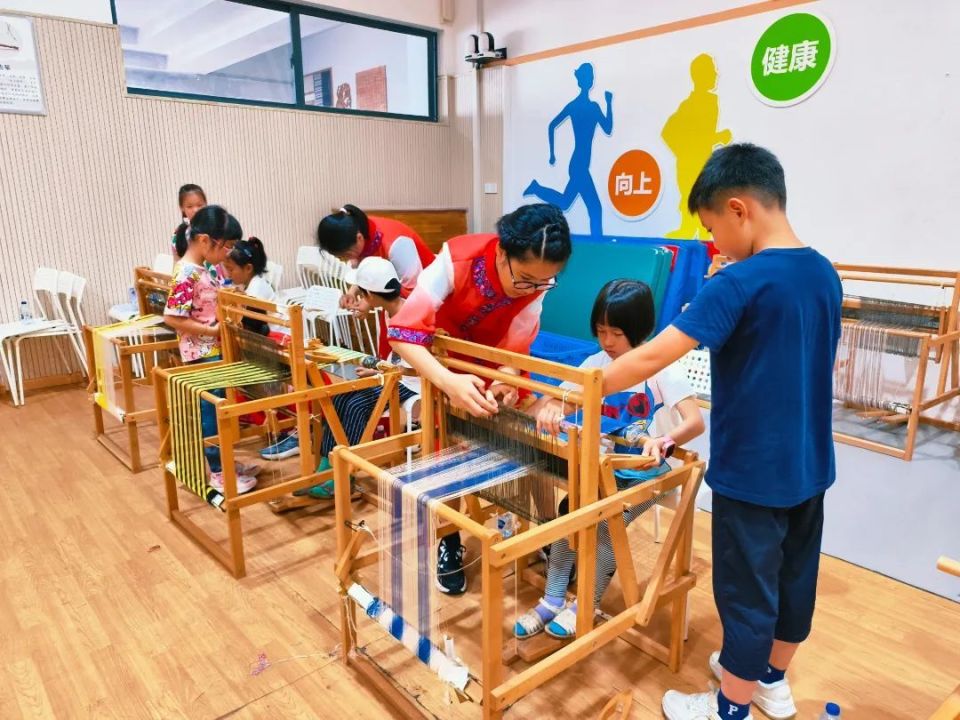 走进园南中学,沉浸式体验纺织之美