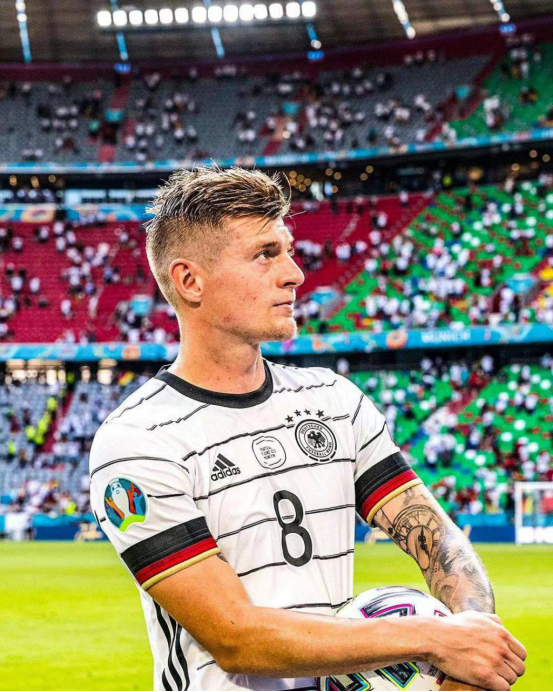 盛夏的忧伤:克罗斯自宣欧洲杯后退役