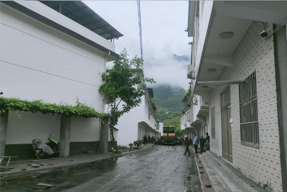 平利县八仙镇:"五色"小平台 托起大民生_腾讯新闻