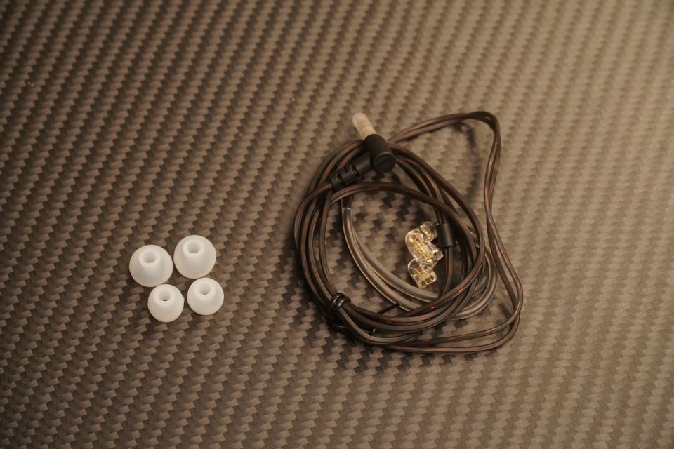 新一代可调音动圈耳机trnmt1max有线hifi耳机