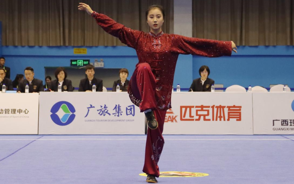 武术教会我感恩自幼习武的杨瑾斩获学青会银牌