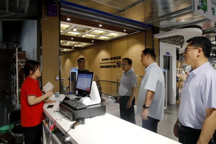 邹平市市场监督管理局党组书记,局长杨春到焦桥镇调研