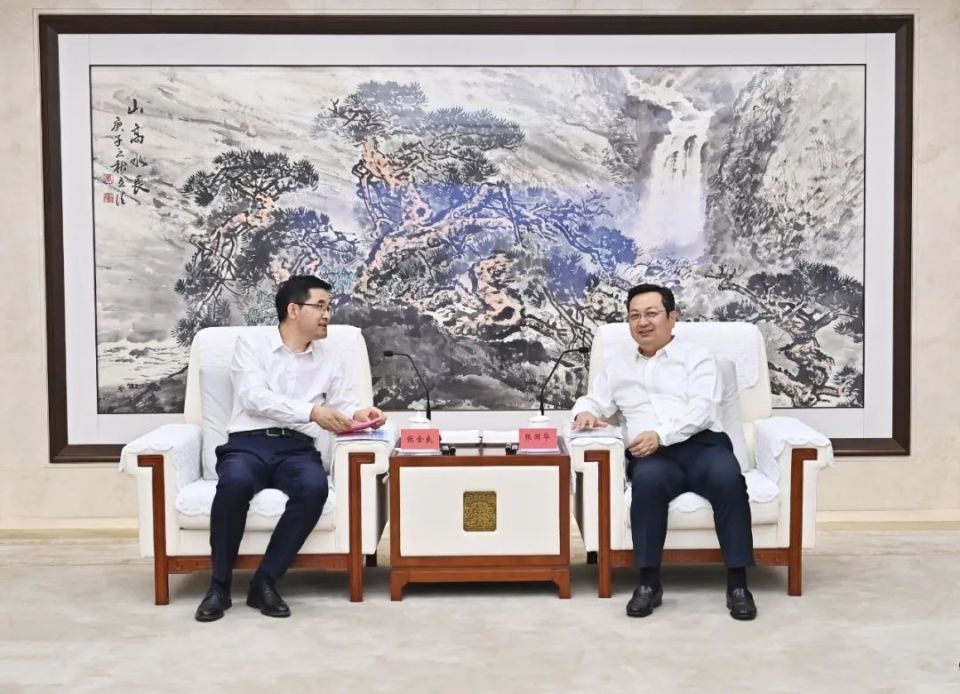 张国华与中国建设银行党委书记、董事长张金良一行举行工作座谈