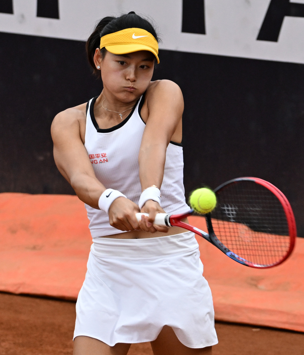 网球——wta1000罗马站:王雅繁止步首轮