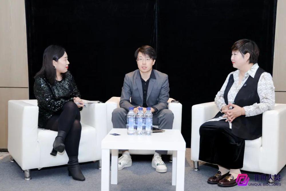 非凡访谈｜极睿科技CEO对谈智璞星图CEO：如何让AI SaaS企业从“烧钱”走向赚钱？ · 原文图片 2