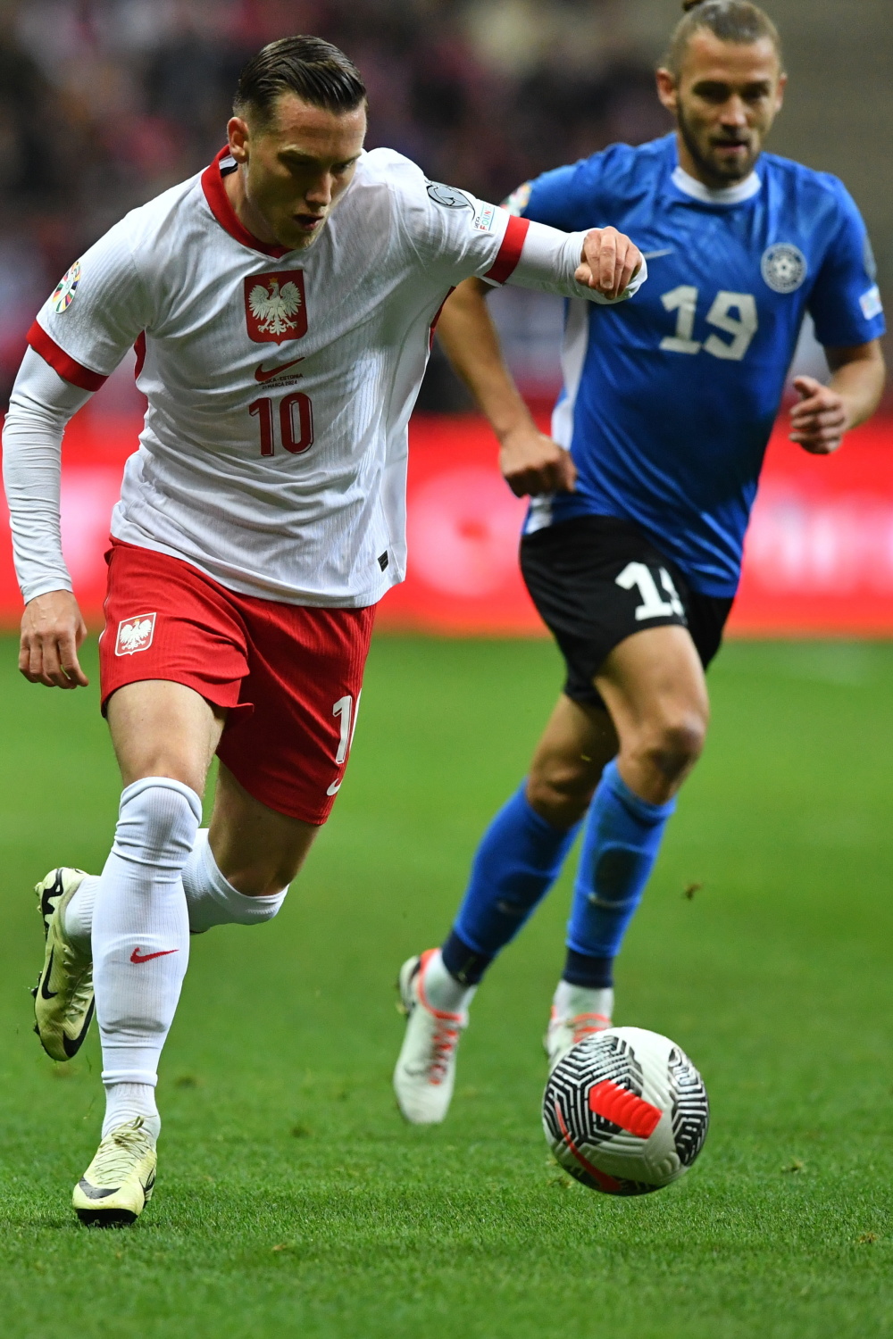 足球欧锦赛预选赛附加赛波兰胜爱沙尼亚