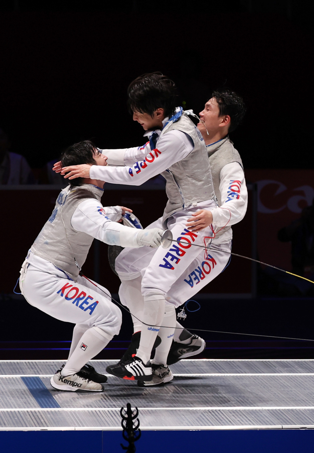 击剑——男子团体花剑决赛赛况_腾讯新闻