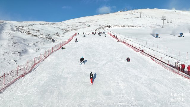 有一种叫云南的生活不用去尔滨会泽大海草山也能激情玩雪