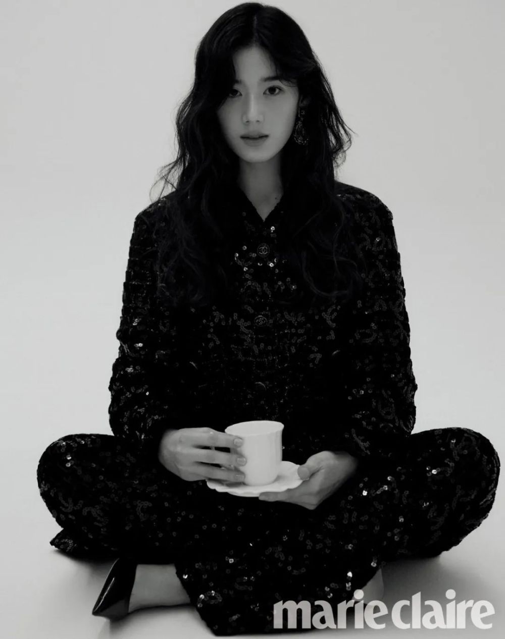 《安娜》主演郑恩彩韩版《嘉人》写真大片,大小姐气质优雅高贵_腾讯
