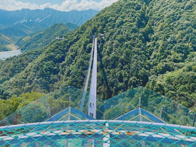 全世界最大"双层玻璃观景平台",竟然藏在浙江桐庐,你来过吗?