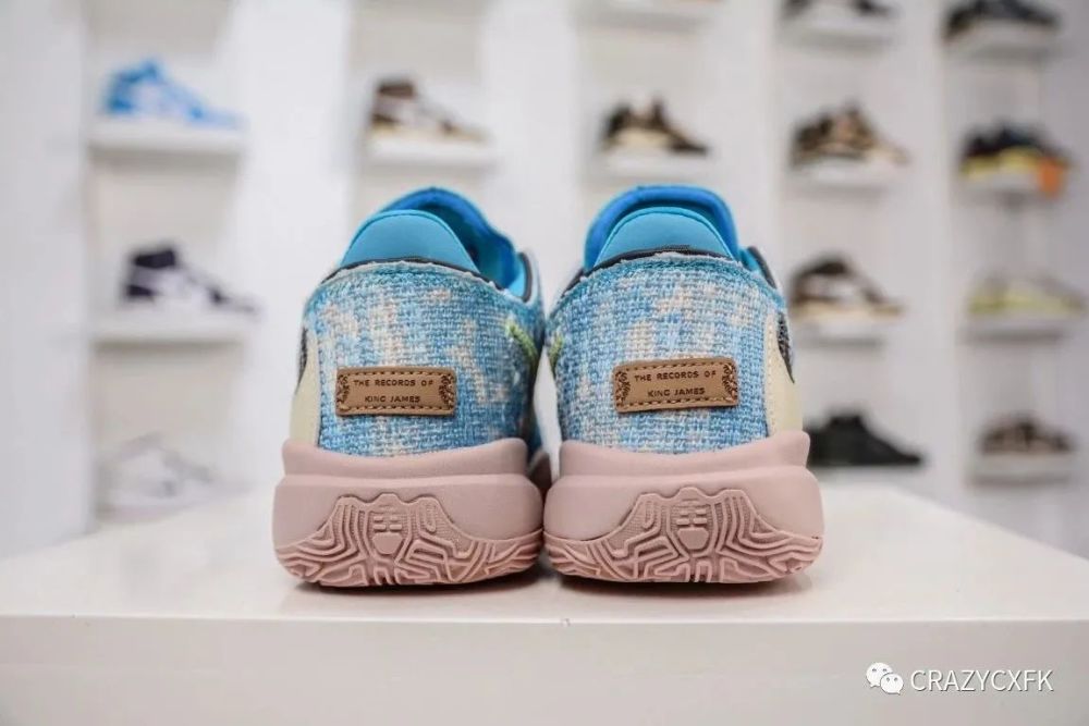 耐克藍白浮雕印花nikeairmoreuptempoembossed皮蓬籃球鞋