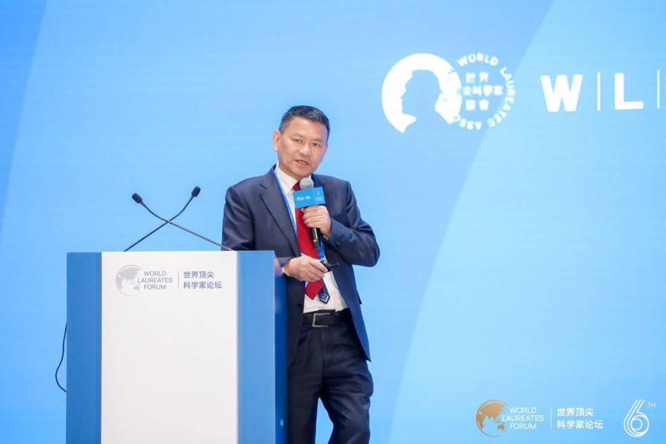 谭蔚泓院士人生得意须尽欢人生不得意也要快乐院士上封面