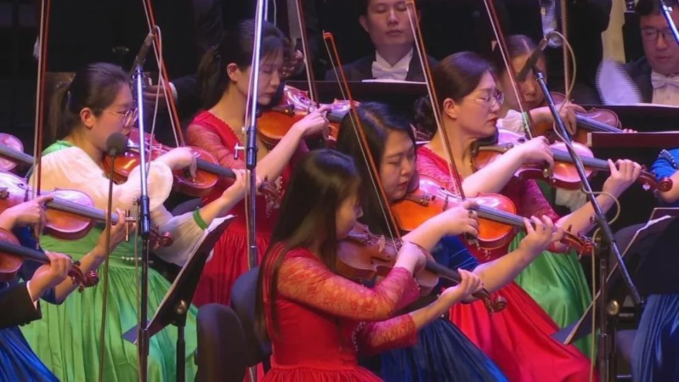 如弦乐四重奏《幽默曲》与《节日序曲》,斯美塔那的《伏尔塔瓦河》