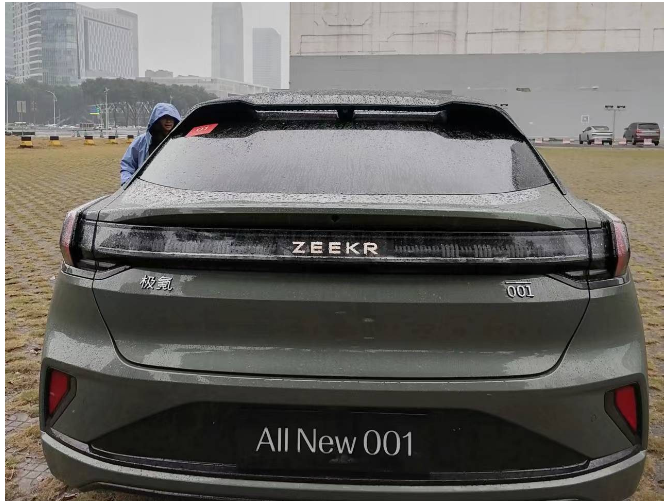 试驾全新极氪001,驾控与舒适的完美体验_腾讯新闻