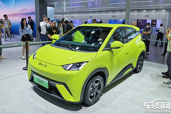 赛博朋克元素上身在2023上海车展上,比亚迪正式发布了旗下全新纯电动