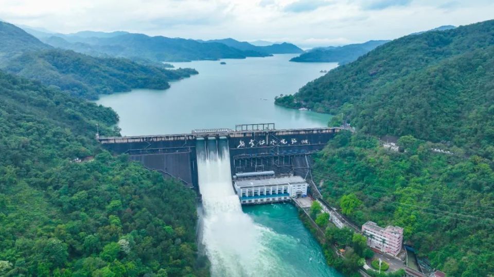 新丰江水库泄洪时间超历史纪录!持续到何时?权威部门回应了